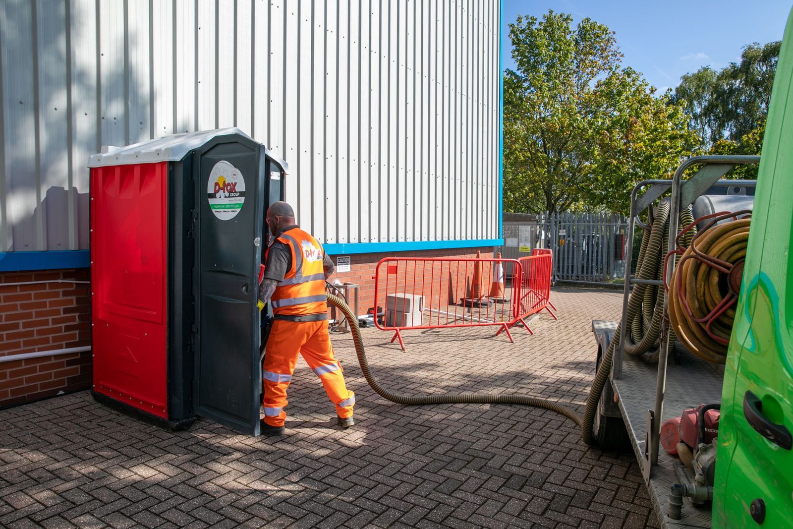 Portable Toilet Cleaning & Emptying Service DTox